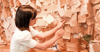 Xu hướng người trẻ 'ẩn mình' trên mạng xã hội