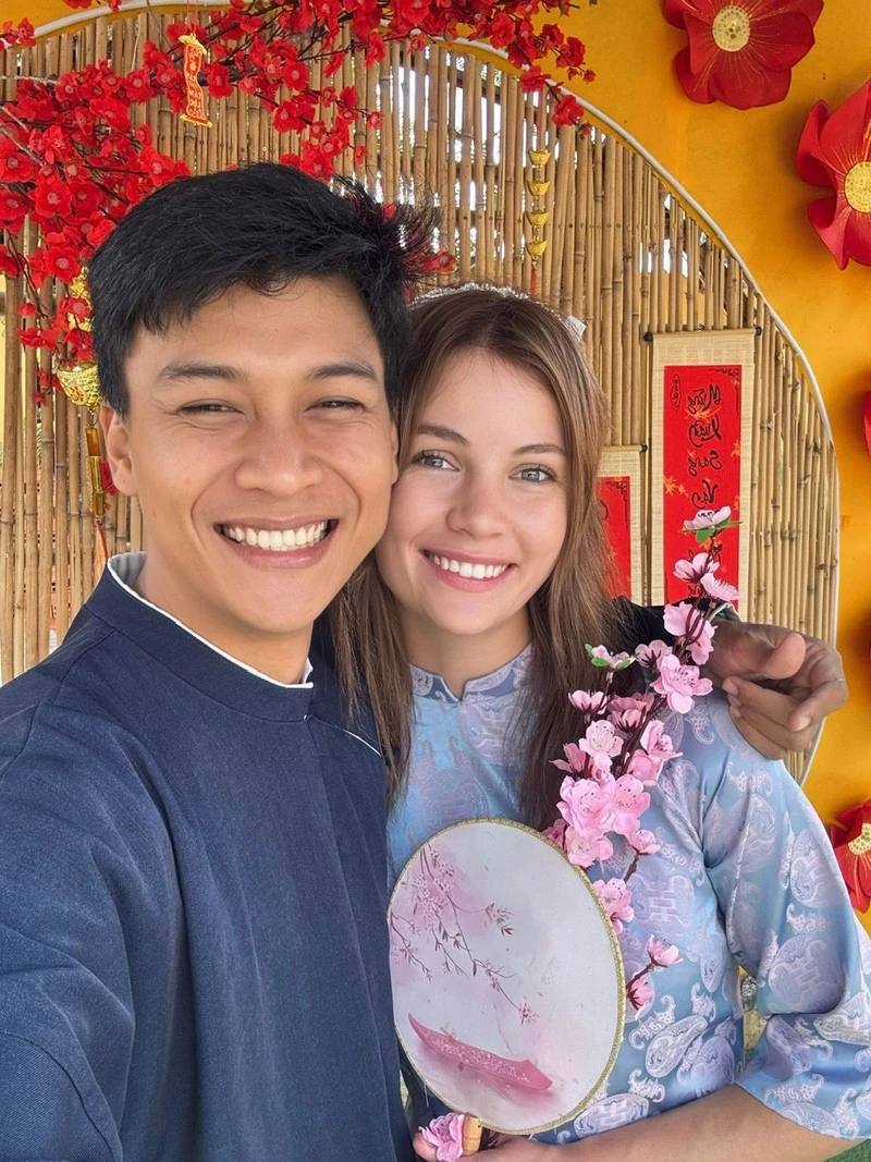 Yêu chàng trai Cà Mau sau chuyến du lịch, cô gái Đức vượt 9.000km đến kết duyên Yêu chàng trai Cà Mau sau chuyến du lịch, cô gái Đức vượt 9.000km đến kết duyên