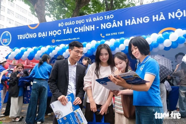 ‘Em xinh’ DANMY mang bản rap mới toanh đến Ngày hội tư vấn tuyển sinh 2026