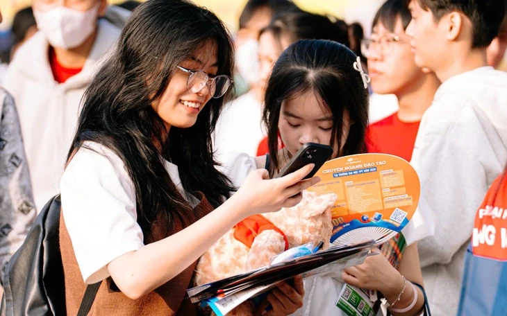 ‘Em xinh’ DANMY mang bản rap mới toanh đến Ngày hội tư vấn tuyển sinh 2026