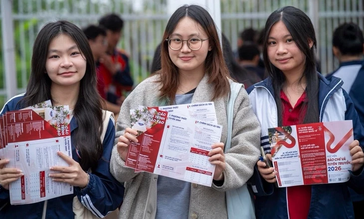 20 trường đại học công bố mức điểm quy đổi IELTS 20 trường đại học công bố mức điểm quy đổi IELTS