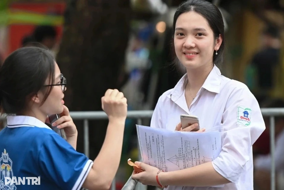34 tỉnh thành đã nhận đề thi tốt nghiệp THPT 2026 để in sao 34 tỉnh thành đã nhận đề thi tốt nghiệp THPT 2026 để in sao