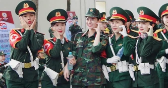 4 nữ sinh đạt điểm tuyệt đối 30/30 vào Học viện Quân y