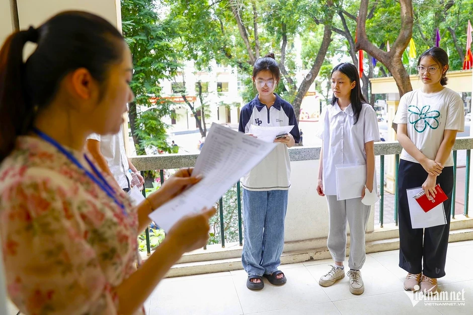 87 trường công ở Hà Nội có tỷ lệ chọi vào lớp 10 'căng' hơn năm ngoái 87 trường công ở Hà Nội có tỷ lệ chọi vào lớp 10 'căng' hơn năm ngoái