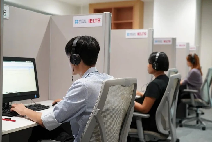 Bài thi IELTS trên giấy sẽ ngừng trên toàn cầu từ giữa năm 2026 Bài thi IELTS trên giấy sẽ ngừng trên toàn cầu từ giữa năm 2026
