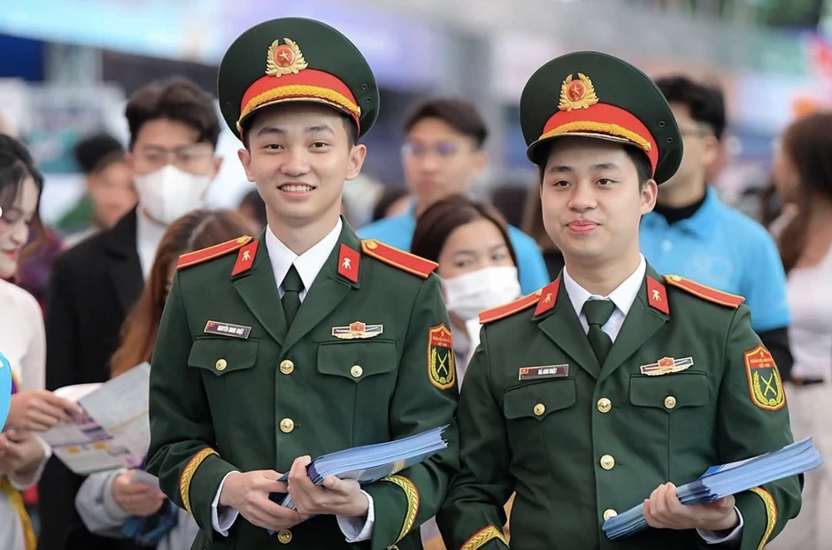 Bảng quy đổi điểm ba kỳ thi đánh giá năng lực vào 23 trường quân đội Bảng quy đổi điểm ba kỳ thi đánh giá năng lực vào 23 trường quân đội
