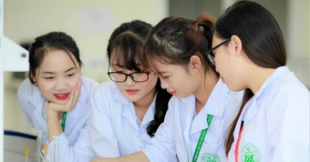 Biến động điểm chuẩn trường y dược phía Bắc 3 năm qua, ngành ‘hot’ trên 27 điểm