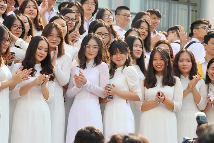 Bộ GD&ĐT công bố điểm sàn khối ngành sư phạm năm 2026, cao nhất 20 Bộ GD&ĐT công bố điểm sàn khối ngành sư phạm năm 2026, cao nhất 20