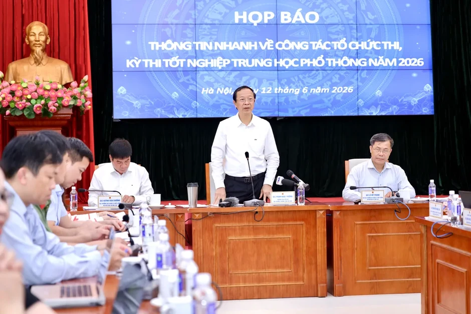 Bộ GD&ĐT nói gì về thi tốt nghiệp THPT trên máy tính từ 2027? Bộ GD&ĐT nói gì về thi tốt nghiệp THPT trên máy tính từ 2027?