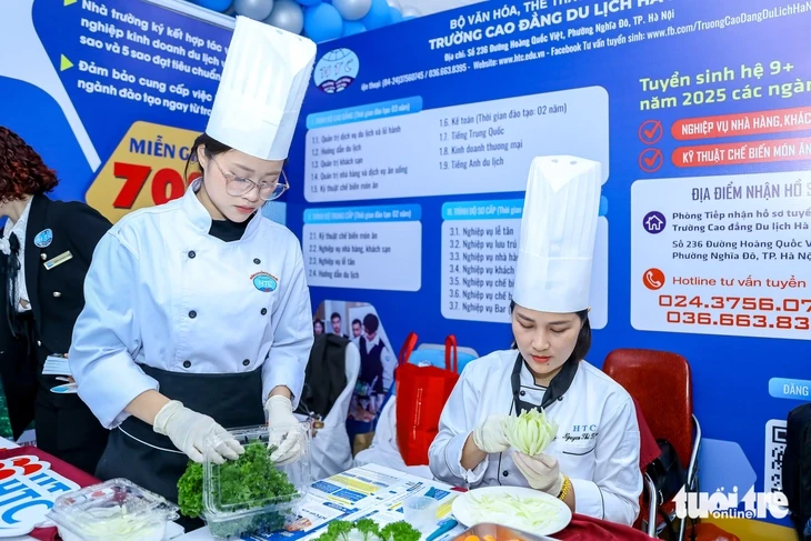 Bộ Giáo dục siết chuẩn trường nghề: Tối thiểu 60% tốt nghiệp đúng hạn, 70% có việc làm Bộ Giáo dục siết chuẩn trường nghề: Tối thiểu 60% tốt nghiệp đúng hạn, 70% có việc làm