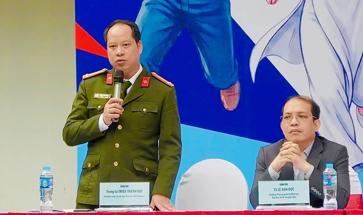 Cận trên 3 độ sẽ bị loại ngay từ vòng sơ tuyển trường công an Cận trên 3 độ sẽ bị loại ngay từ vòng sơ tuyển trường công an