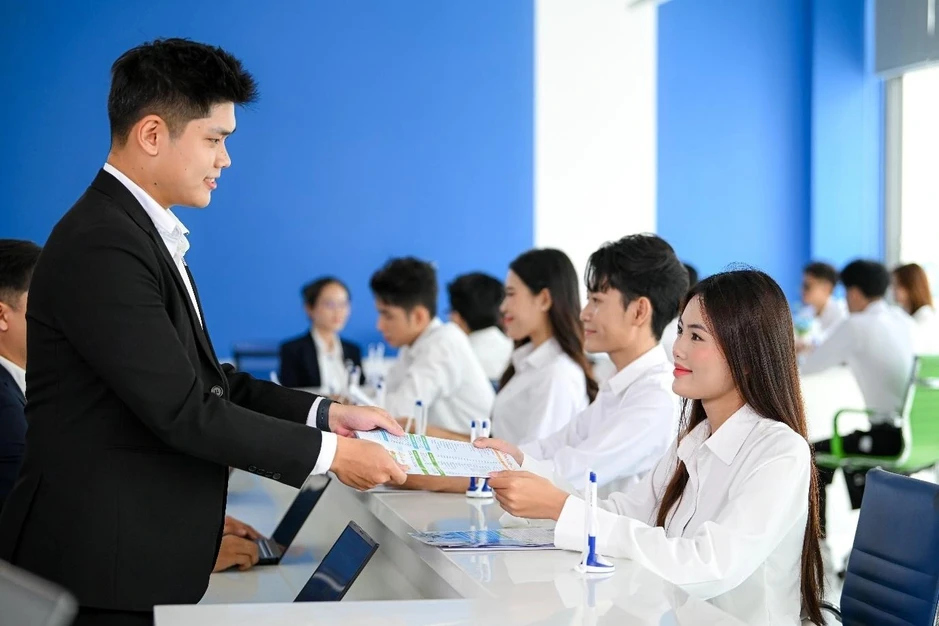Chốt nguyện vọng 1, 2, 3 vào Văn Hiến, thí sinh được hỗ trợ đến 60% học phí học kỳ đầu Chốt nguyện vọng 1, 2, 3 vào Văn Hiến, thí sinh được hỗ trợ đến 60% học phí học kỳ đầu