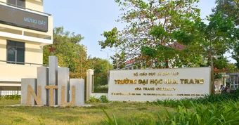 Đại học dạy học linh hoạt khi mưa lũ, thậm chí tạm dừng thi tập trung