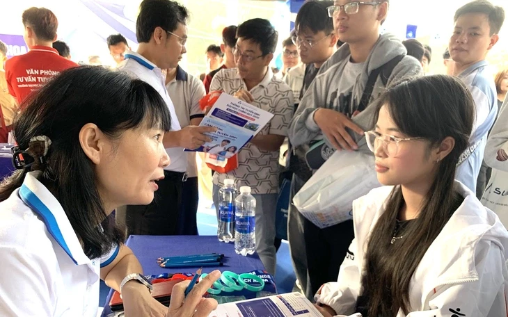 Đại học Kinh tế TP.HCM đổi cách tuyển sinh 2026, xét tuyển tích hợp chiếm 95%