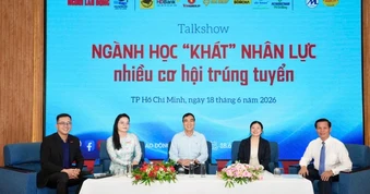 Đang diễn ra talkshow: Ngành học khát nhân lực, cơ hội nào cho thí sinh?
