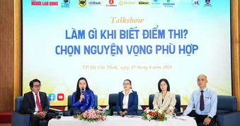 Đang talkshow trực tuyến: Quyết định quan trọng khi biết điểm thi tốt nghiệp THPT