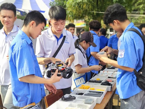 Đào tạo nhân lực công nghệ chiến lược tại Việt Nam năm 2026 Đào tạo nhân lực công nghệ chiến lược tại Việt Nam năm 2026