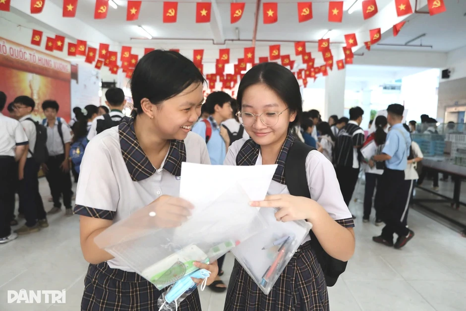 Đề tham khảo toán, văn, tiếng Anh thi vào lớp 10 TPHCM năm 2026 Đề tham khảo toán, văn, tiếng Anh thi vào lớp 10 TPHCM năm 2026