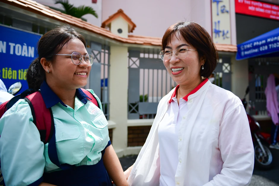 Đề thi môn Tiếng Anh lớp 10 TPHCM thay đổi mạnh, sẽ không còn dễ 'ăn' điểm cao Đề thi môn Tiếng Anh lớp 10 TPHCM thay đổi mạnh, sẽ không còn dễ 'ăn' điểm cao