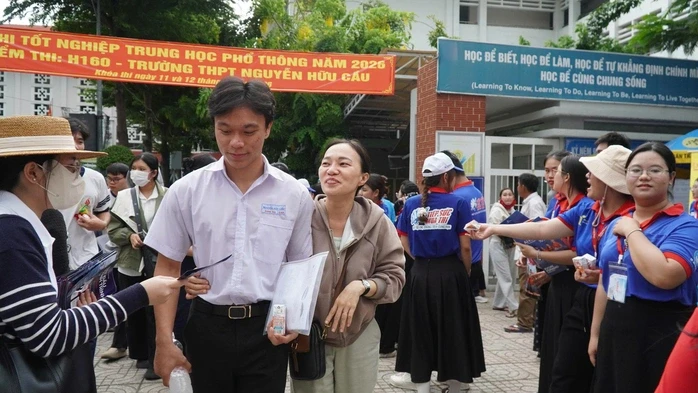Đề thi môn toán tốt nghiệp THPT và xem gợi ý giải đề tại đây Đề thi môn toán tốt nghiệp THPT và xem gợi ý giải đề tại đây