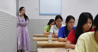 Đề thi thử vào lớp 10 môn Tiếng Anh của Trường THCS Thái Thịnh Hà Nội năm 2026