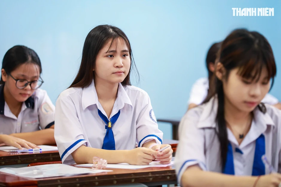 Đề tiếng Anh thi lớp 10 TP.HCM có 2 câu mới, thí sinh bất ngờ độ khó Đề tiếng Anh thi lớp 10 TP.HCM có 2 câu mới, thí sinh bất ngờ độ khó