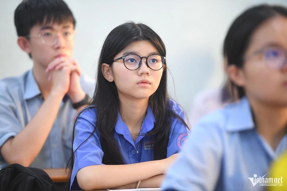 Đề Tiếng Anh thi vào lớp 10 TPHCM đổi hướng, điểm cao không còn dễ lấy Đề Tiếng Anh thi vào lớp 10 TPHCM đổi hướng, điểm cao không còn dễ lấy