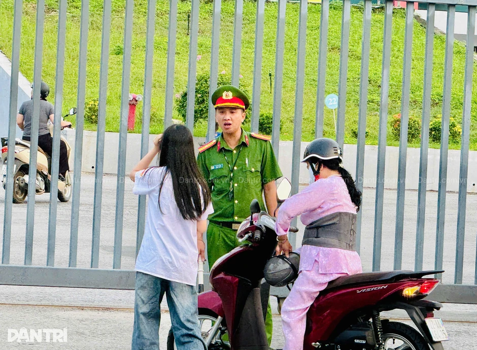 Đề văn thi lại ở chuyên Tuyên Quang: Thí sinh nói vừa sức, tương tự lần 1 Đề văn thi lại ở chuyên Tuyên Quang: Thí sinh nói vừa sức, tương tự lần 1
