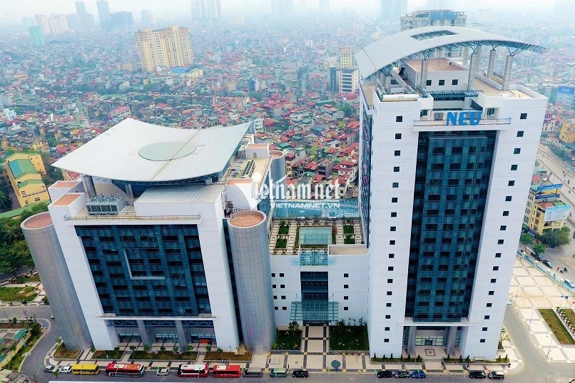 ĐH Kinh tế Quốc dân xét IELTS trên hệ thống riêng, thu phí 200.000đ, cơ sở nào?