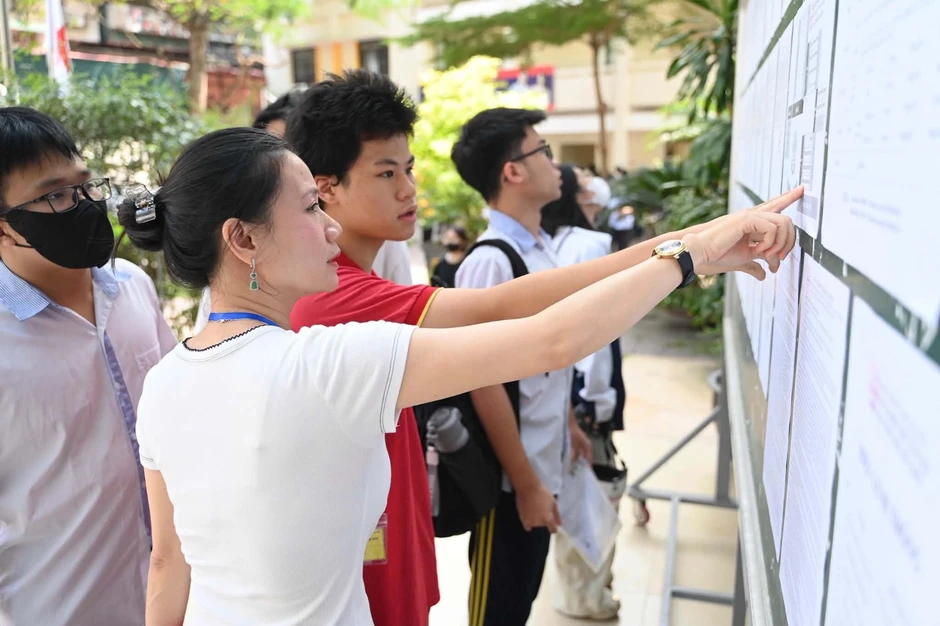 Điểm chuẩn cao hơn thủ khoa toàn quốc và câu chuyện một phương thức xét tuyển Điểm chuẩn cao hơn thủ khoa toàn quốc và câu chuyện một phương thức xét tuyển