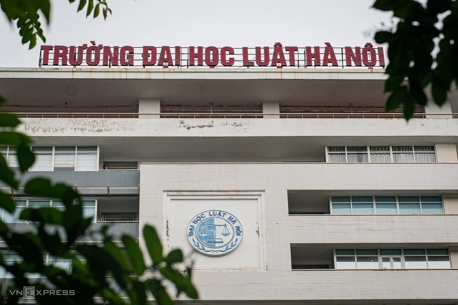 Điểm chuẩn Đại học Luật Hà Nội thấp nhất là 20 Điểm chuẩn Đại học Luật Hà Nội thấp nhất là 20