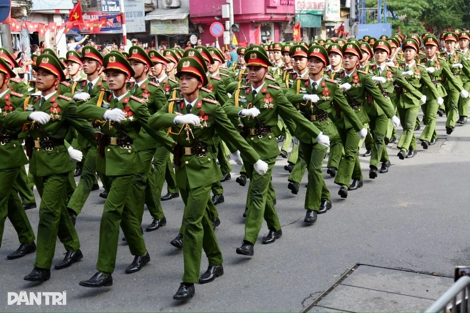 Điểm chuẩn Học viện Cảnh sát nhân dân là 24,42 đối với nữ Điểm chuẩn Học viện Cảnh sát nhân dân là 24,42 đối với nữ