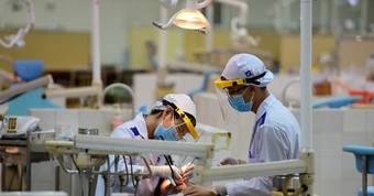 Điểm chuẩn ngành Y khoa năm 2026: Từ 29,76 xuống 22, khoảng cách gần 8 điểm
