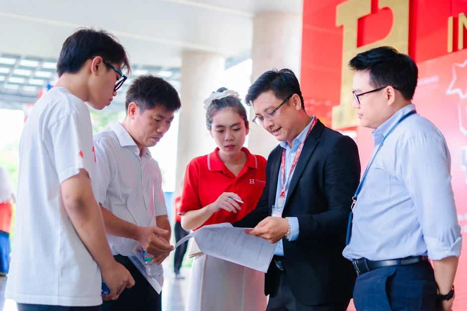 Điểm sàn xét tuyển vào Trường Đại học Quốc tế Hồng Bàng năm 2026 Điểm sàn xét tuyển vào Trường Đại học Quốc tế Hồng Bàng năm 2026