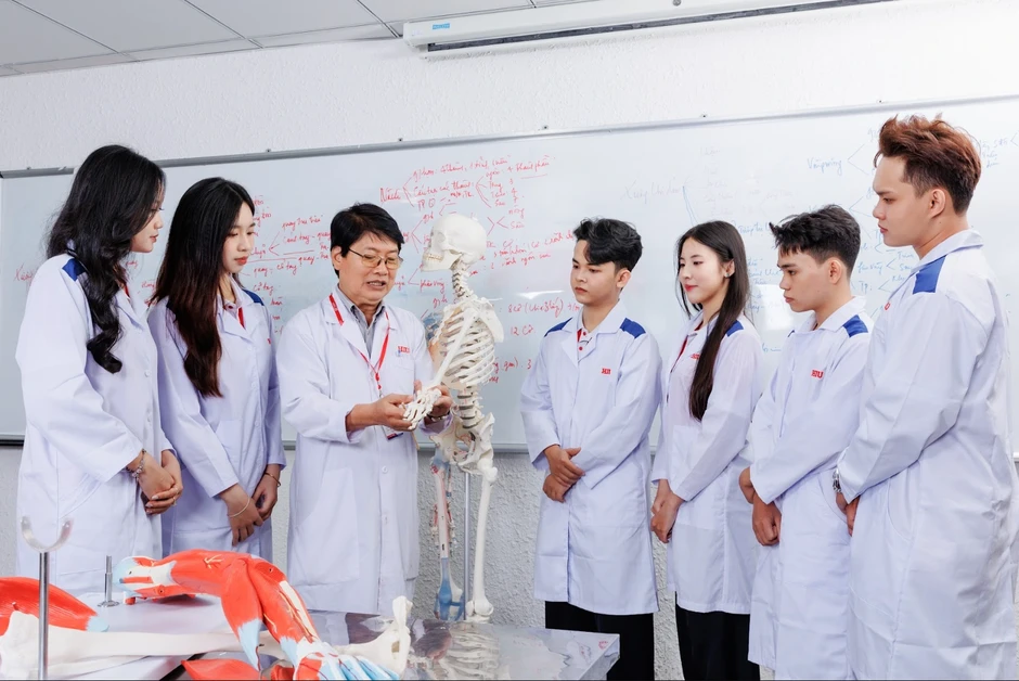 Điểm sàn xét tuyển vào Trường Đại học Quốc tế Hồng Bàng năm 2026 Điểm sàn xét tuyển vào Trường Đại học Quốc tế Hồng Bàng năm 2026
