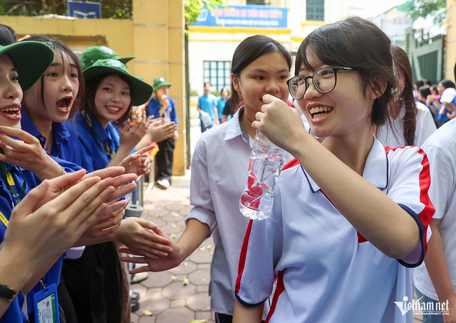 Điểm sáng trong đề thi Ngữ văn lớp 10 của các tỉnh thành Điểm sáng trong đề thi Ngữ văn lớp 10 của các tỉnh thành