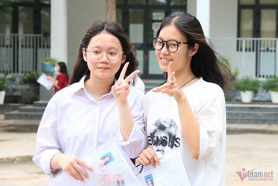Gần 130.000 học sinh Hà Nội đăng ký thi lớp 10 năm 2026 Gần 130.000 học sinh Hà Nội đăng ký thi lớp 10 năm 2026