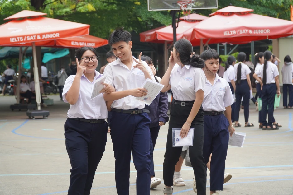 Giữ tinh thần lạc quan, sĩ tử sẵn sàng vượt vũ môn Giữ tinh thần lạc quan, sĩ tử sẵn sàng vượt vũ môn