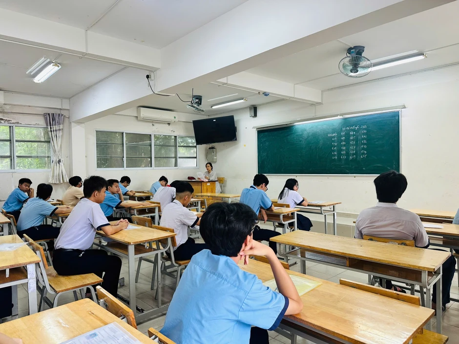 Giữ tinh thần lạc quan, sĩ tử sẵn sàng vượt vũ môn Giữ tinh thần lạc quan, sĩ tử sẵn sàng vượt vũ môn