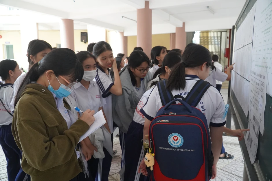 Giữ tinh thần lạc quan, sĩ tử sẵn sàng vượt vũ môn Giữ tinh thần lạc quan, sĩ tử sẵn sàng vượt vũ môn
