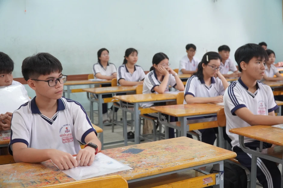 Giữ tinh thần lạc quan, sĩ tử sẵn sàng vượt vũ môn Giữ tinh thần lạc quan, sĩ tử sẵn sàng vượt vũ môn
