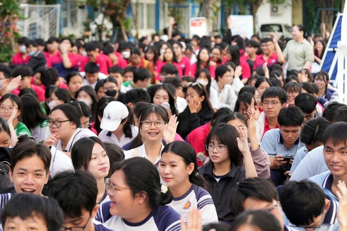 Gỡ rối áp lực mùa thi cho học sinh lớp 12 trong kỳ thi tốt nghiệp 2026 Gỡ rối áp lực mùa thi cho học sinh lớp 12 trong kỳ thi tốt nghiệp 2026