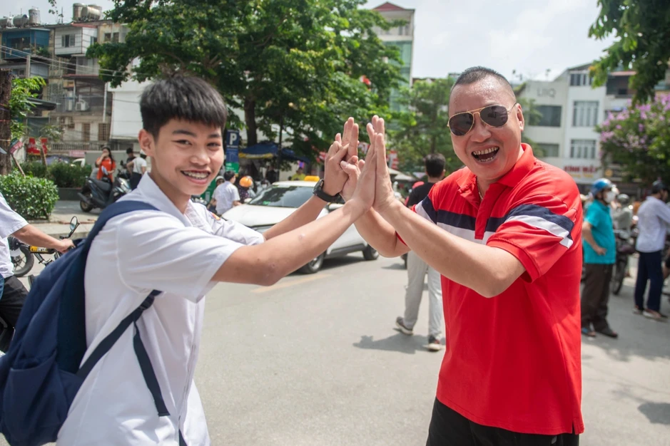 Hà Nội “chốt” bỏ 12 khu vực tuyển sinh, không yêu cầu hộ khẩu Hà Nội “chốt” bỏ 12 khu vực tuyển sinh, không yêu cầu hộ khẩu