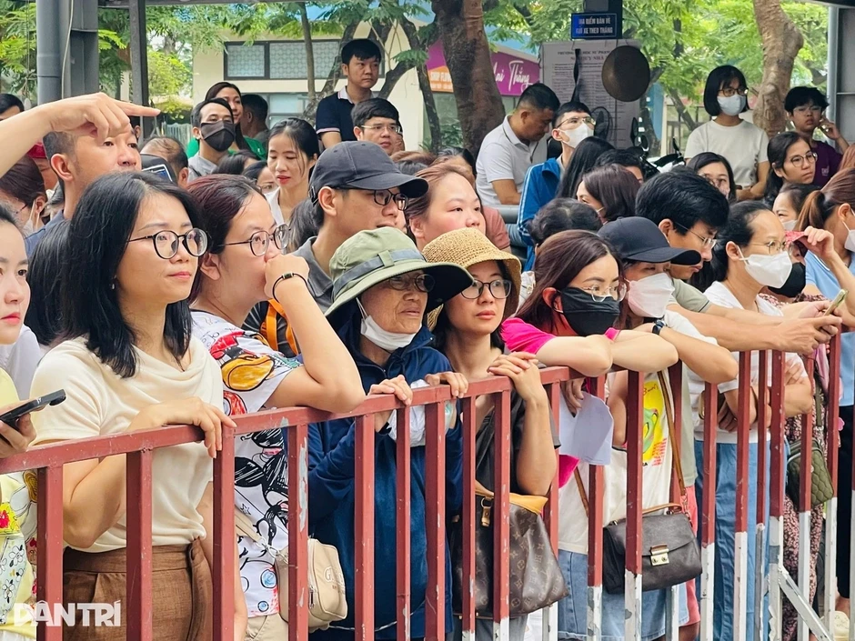 Hà Nội "siết" tuyển sinh trái tuyến lớp 1, 6 với học sinh ở quá xa trường Hà Nội "siết" tuyển sinh trái tuyến lớp 1, 6 với học sinh ở quá xa trường