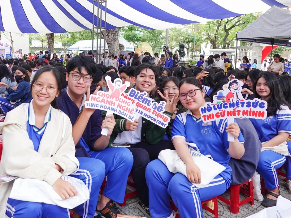 Hàng nghìn học sinh Đà Nẵng tìm 'lời giải cho tương lai'