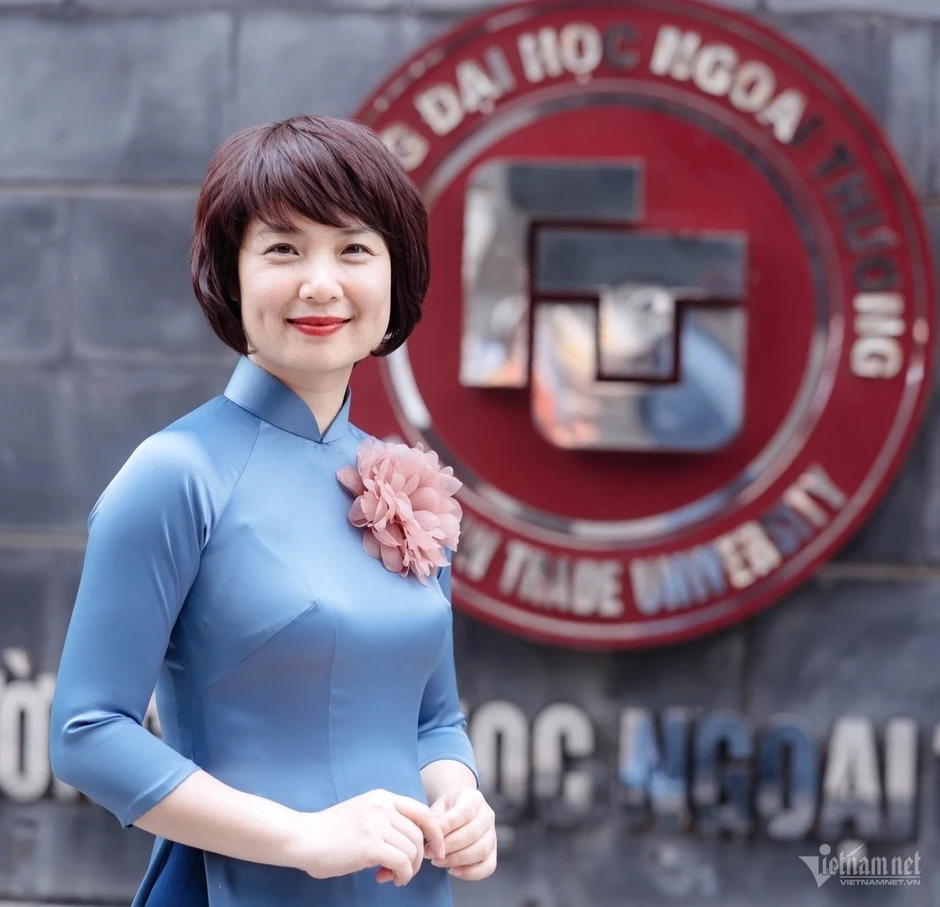Hiệu trưởng ĐH Ngoại thương nói về dự kiến bỏ cộng điểm IELTS của Bộ GD-ĐT Hiệu trưởng ĐH Ngoại thương nói về dự kiến bỏ cộng điểm IELTS của Bộ GD-ĐT