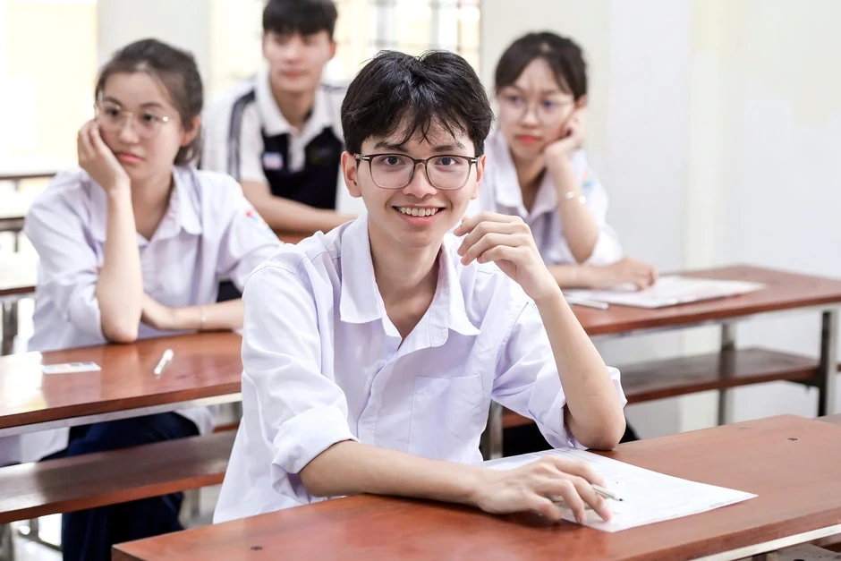 Học ngành Luật ra trường làm những ngành nghề gì? Học ngành Luật ra trường làm những ngành nghề gì?