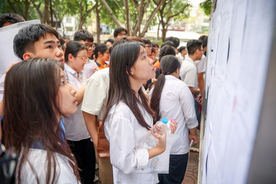 Học sinh Hà Nội bước vào kỳ thi căng thẳng nhất Học sinh Hà Nội bước vào kỳ thi căng thẳng nhất