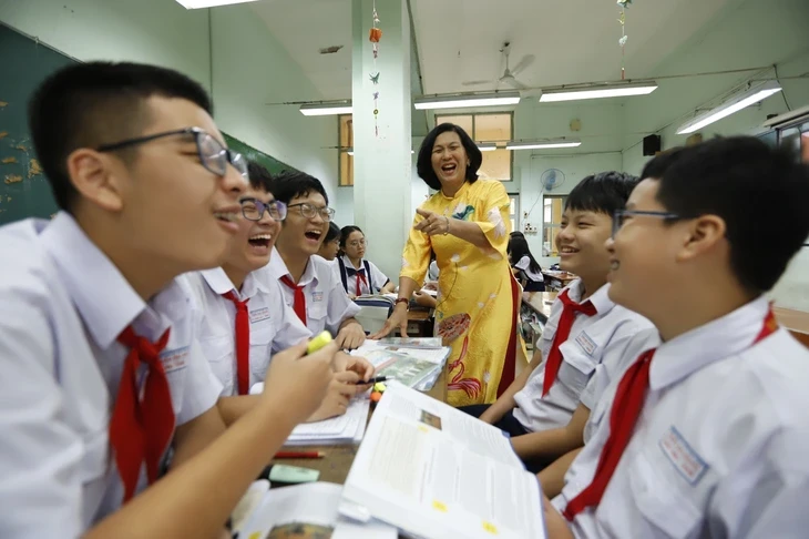 Học sinh vào lớp 10 tăng hơn 42.000 em, Sở Giáo dục và Đào tạo TP.HCM chỉ đạo khẩn Học sinh vào lớp 10 tăng hơn 42.000 em, Sở Giáo dục và Đào tạo TP.HCM chỉ đạo khẩn
