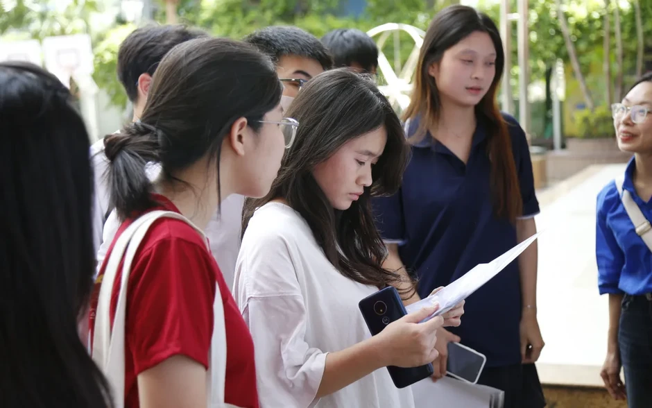 Hơn 1 triệu thí sinh bắt đầu đăng ký thi tốt nghiệp THPT 2026 Hơn 1 triệu thí sinh bắt đầu đăng ký thi tốt nghiệp THPT 2026